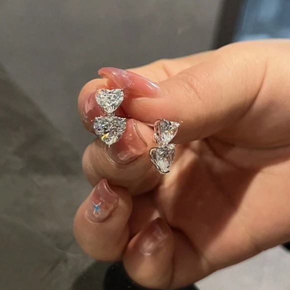 Luxe solid 925 sterling sliver double heart rhinestone stud earrings - Picture 2 of 6